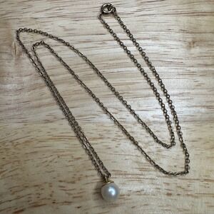 Vintage Solitaire Pearl Pendant Necklace Gold Fill 18 Inch Chain Classic Minimal